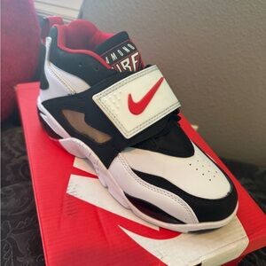 Air Diamond turf 2 ' Black, White, and Red Sneakers